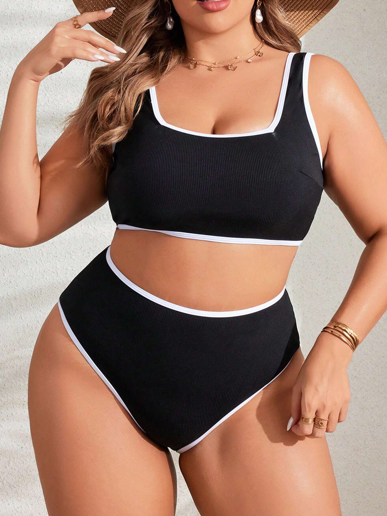 plus size,
bikini,
moda praia,
biquini,
biquíni plus size,
biquíni feminino,
biquini feminino,