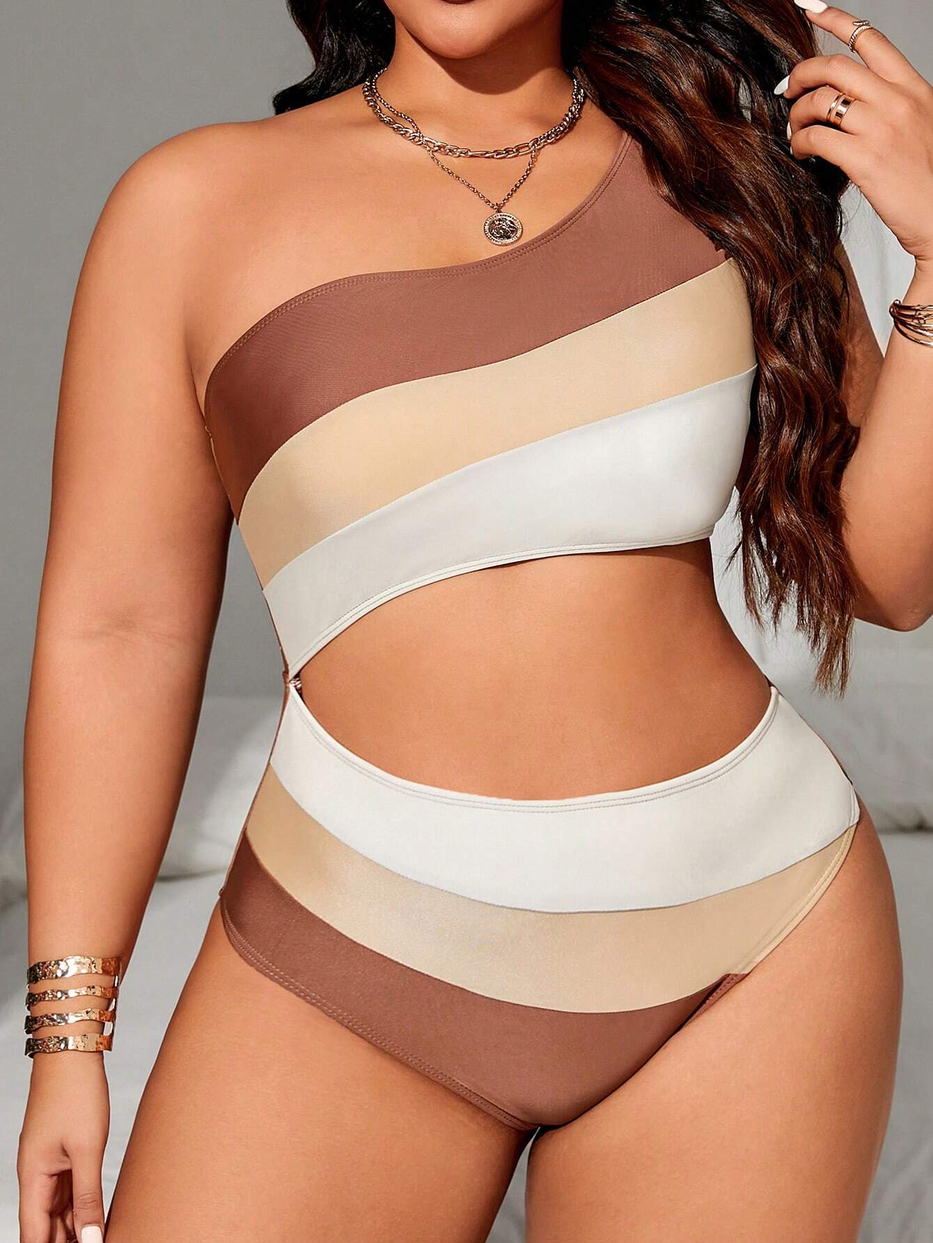 maiôs,
maiô feminino,
maiô,
plus size,
maiô plus size,
maio de praia,
roupas plus size,
roupas plus size feminina,
roupas femininas plus size,
moda plus size