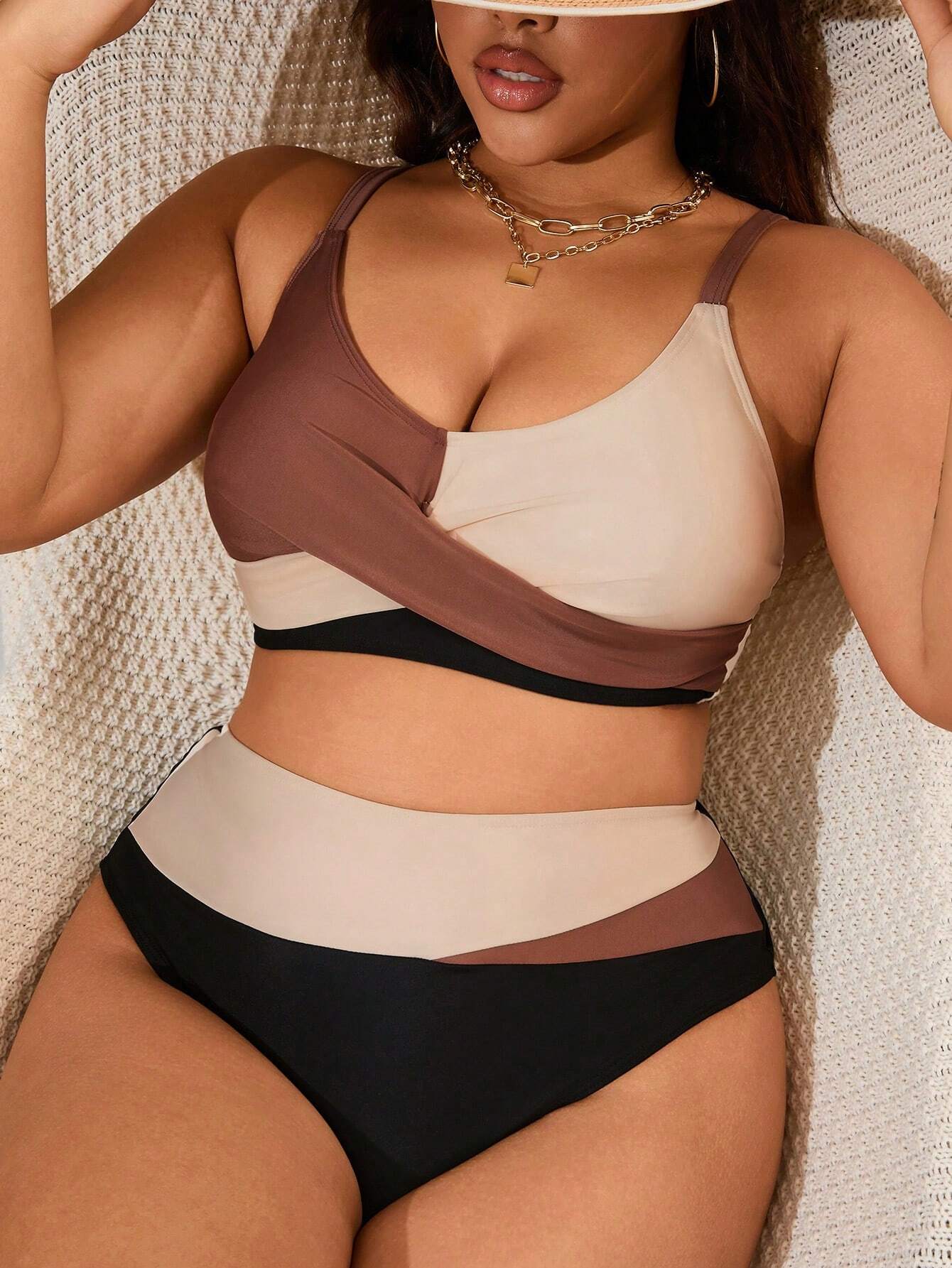 plus size,
roupas plus size,
roupas plus size feminina,
roupas femininas plus size,
moda plus size,
biquini,
biquíni feminino,
biquíni plus size,
bikini,
moda praia