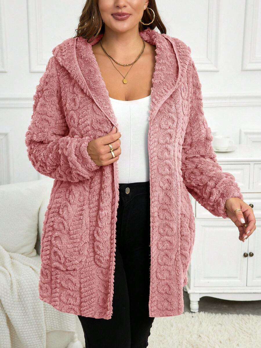 Casaco versátil, estampa coração, caimento solto e tecido macio. Ideal para looks casuais no frio.