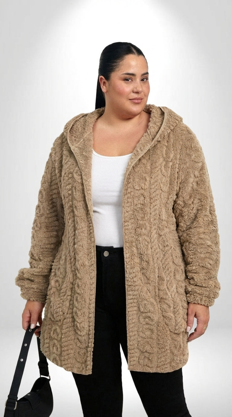 Casaco plus size com capuz, flanela macia e modelagem solta para maior conforto