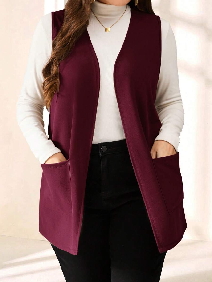 Estilo atemporal e conforto em colete plus size solto com bolsos.