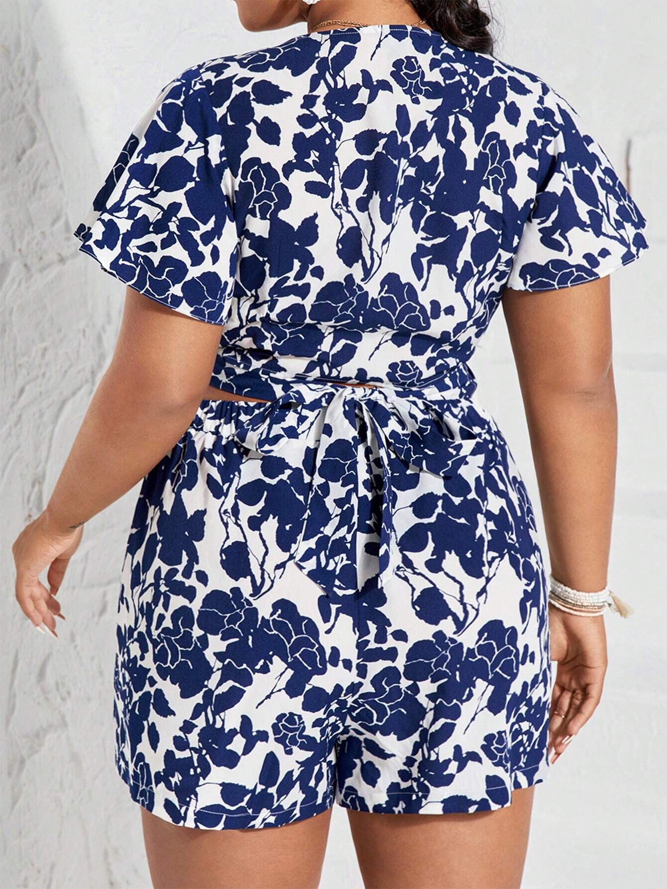 conjunto,
conjunto feminino,
conjunto plus size, 
conjunto feminino plus size,
top,
short,
shorts,
short feminino,
top feminino,
blusa,
blusa feminina,
camisa,
camisa feminina,