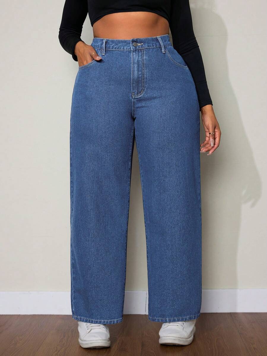 Estilo, conforto e praticidade. Calça jeans plus size, caimento solto, tecido resistente e design moderno para curvas perfeitas.