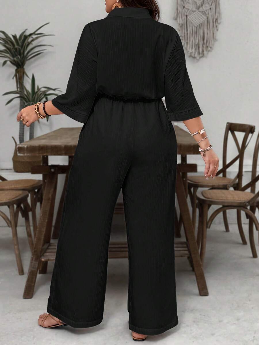 Look elegante e prático! Macacão plus size com cintura alta e manga morcego, ideal para encontros, passeios e eventos casuais.