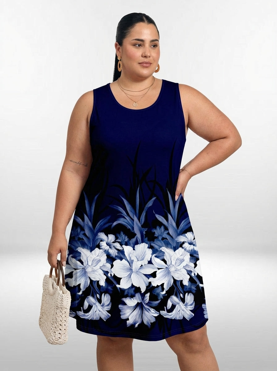 Vestido plus size Emery azul marinho com estampa floral, decote U e comprimento até o joelho