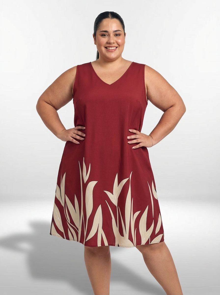 Vestido plus size flare vermelho com estampa de plantas, comprimento médio e decote V pequeno