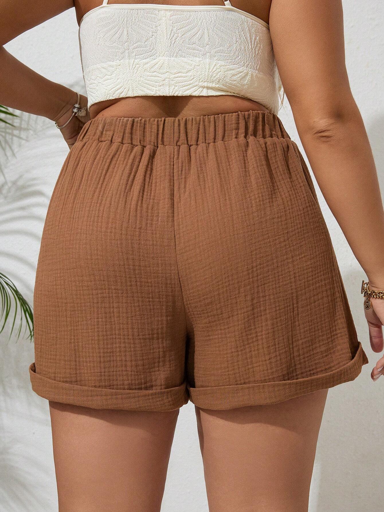 Short feminino casual em 100% algodão, caimento solto e confortável. Detalhe de nó charmoso, ideal para qualquer ocasião. Frete grátis para todo o Brasil.