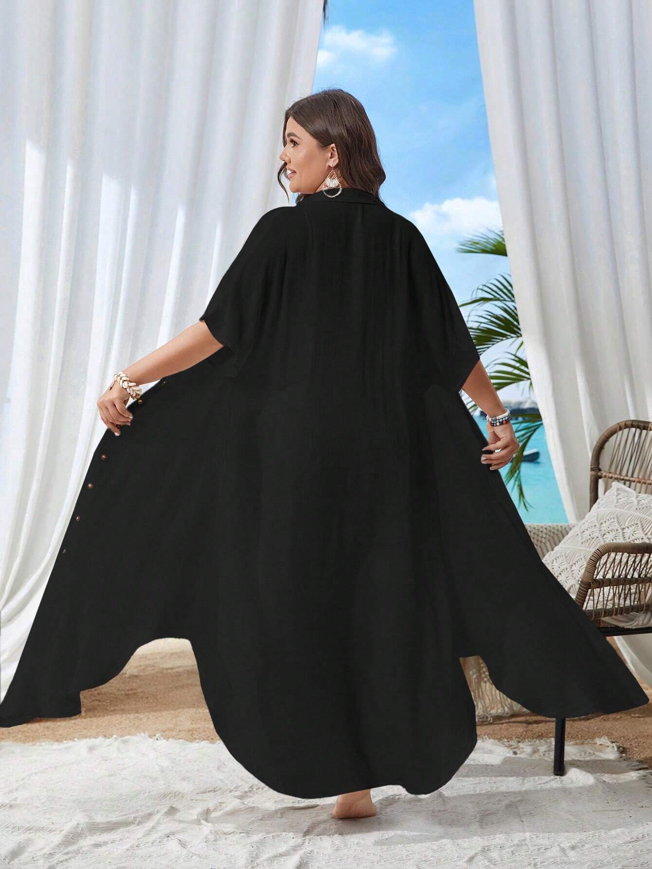 Vestido Saída de Praia Longo Plus Size, com manga morcego e botões. Leve, sofisticada e confortável. Ideal para dias quentes. Compre na Bellavita!