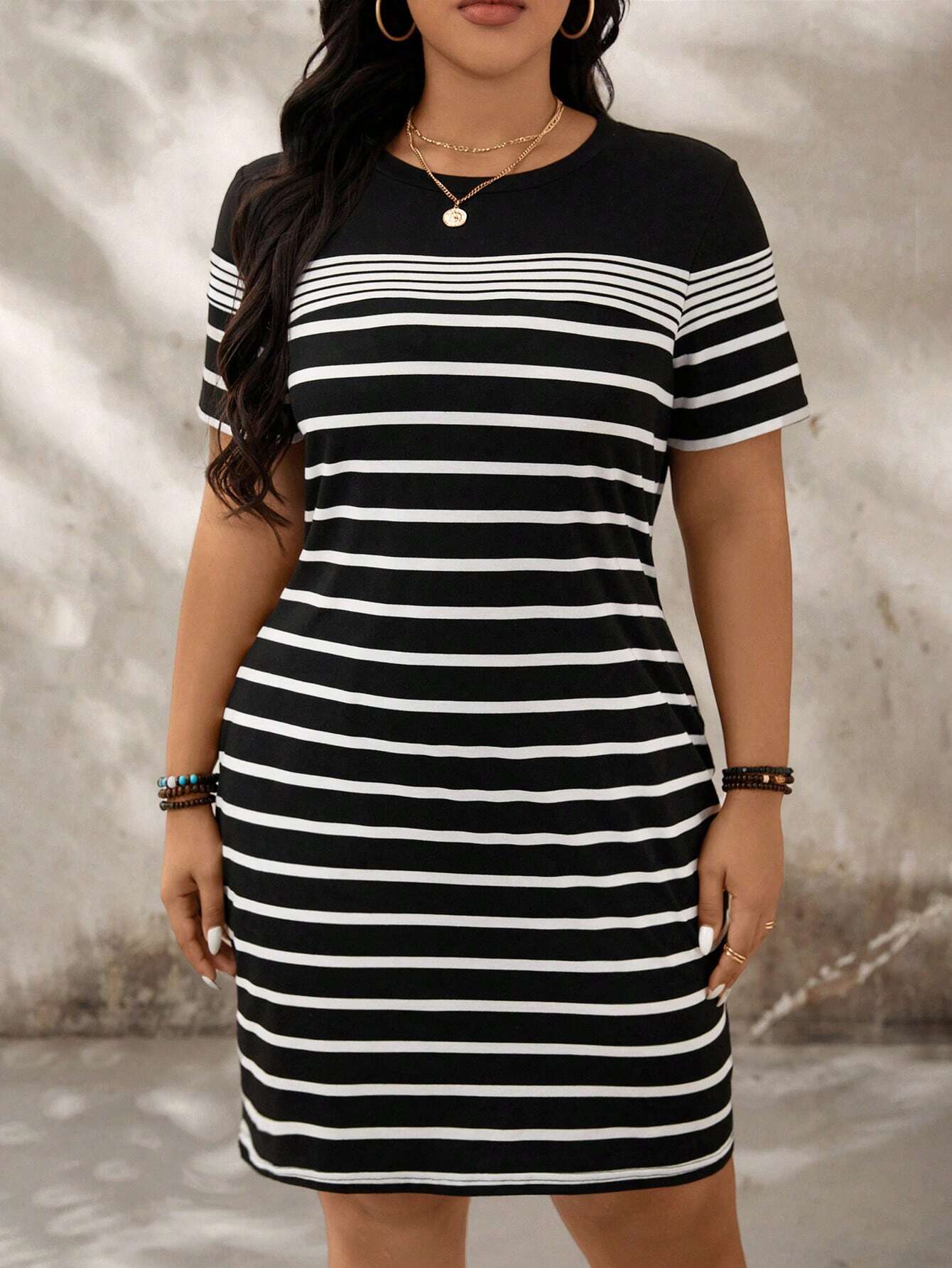 vestidos femininos,
vestido feminino,
vestidos,
vestido,
vestido longo,
vestido midi,
vestido de festa,
vestido plus size
