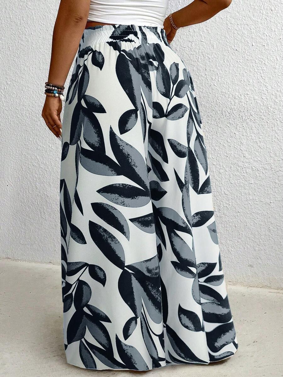 Calça Feminina Cinza é ideal para mulheres que buscam elegância e conforto em uma única peça. Com modelagem de perna larga e cintura natural, valoriza a silhueta e oferece liberdade de movimento. Seu tecido leve e elástico proporciona um caimento solto e confortável.