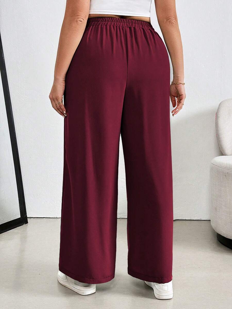 Calça Pantalona Feminina Plus Size com Bolsos e Toque Confortável, confeccionada em 100% linho de alta qualidade, com cintura alta que valoriza as curvas e alonga a silhueta. Possui caimento fluido, toque macio e elasticidade que garante conforto durante todo o dia.


