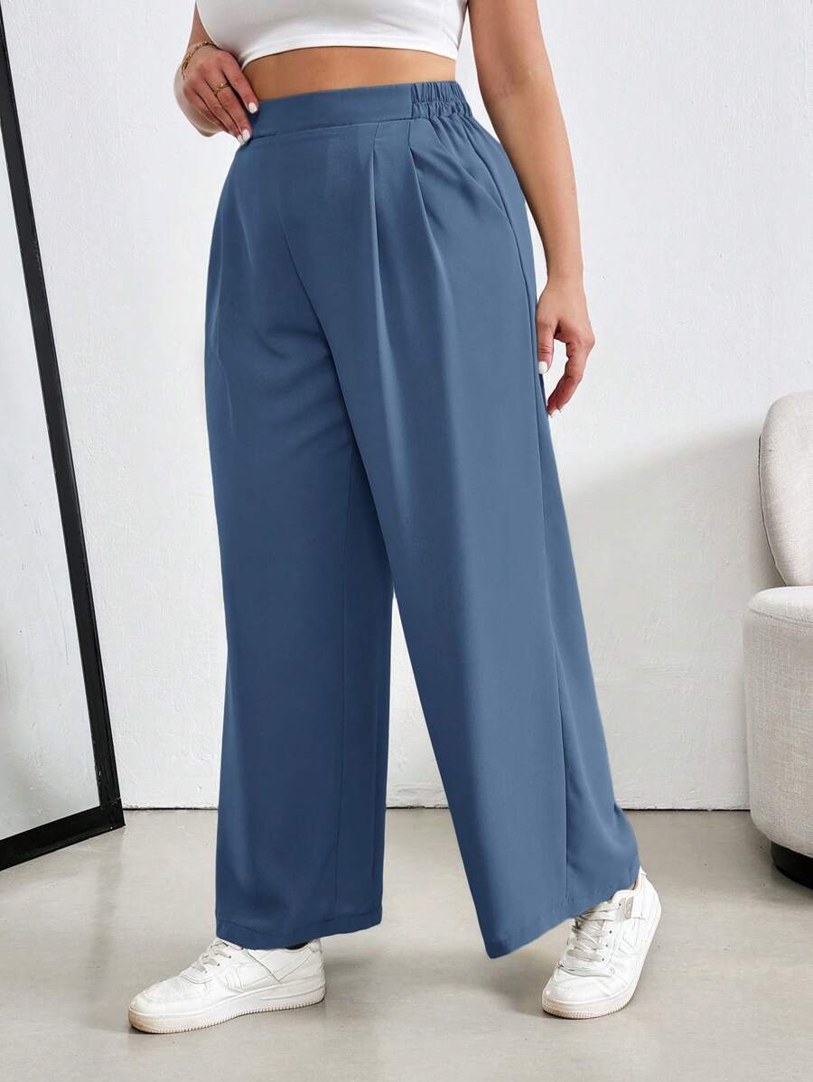 Calça Pantalona Plus Size de Linho Ideal para Trabalho e Lazer, confeccionada em 100% linho de alta qualidade, com cintura alta que valoriza as curvas e alonga a silhueta. Possui caimento fluido, toque macio e elasticidade que garante conforto durante todo o dia.


