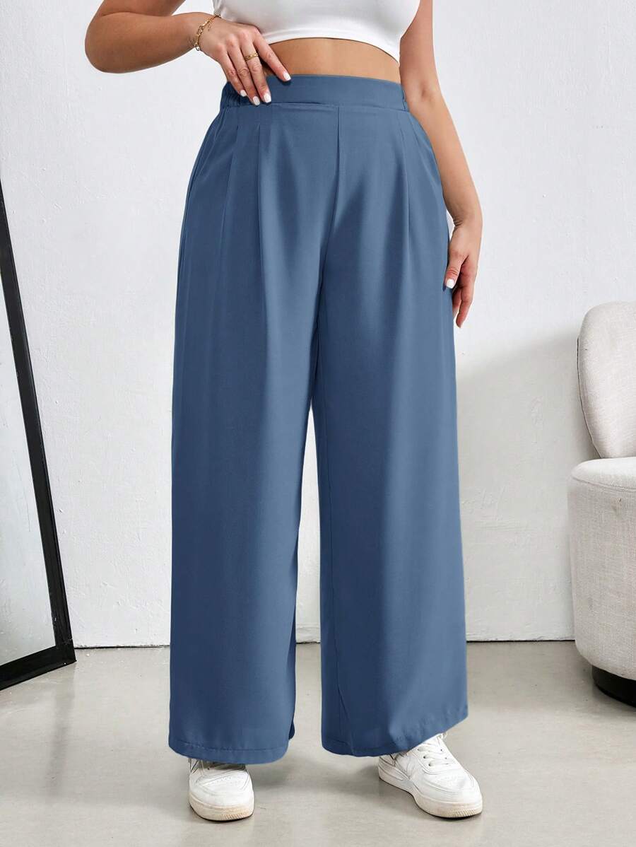 Calça Pantalona Plus Size de Linho para Looks Elegantes e Casuais, confeccionada em 100% linho de alta qualidade, com cintura alta que valoriza as curvas e alonga a silhueta. Possui caimento fluido, toque macio e elasticidade que garante conforto durante todo o dia.
