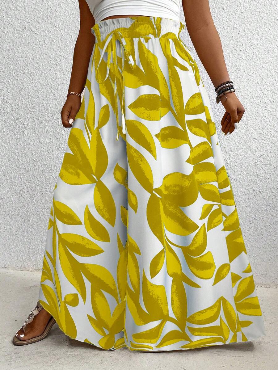 Calça Pantalona com Cinto Amarela é ideal para mulheres que buscam elegância e conforto em uma única peça. Com modelagem de perna larga e cintura natural, valoriza a silhueta e oferece liberdade de movimento. Seu tecido leve e elástico proporciona um caimento solto e confortável.