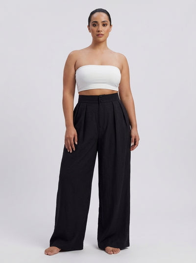 Calça Plus Size Preta Reta Cintura Alta Minimalista