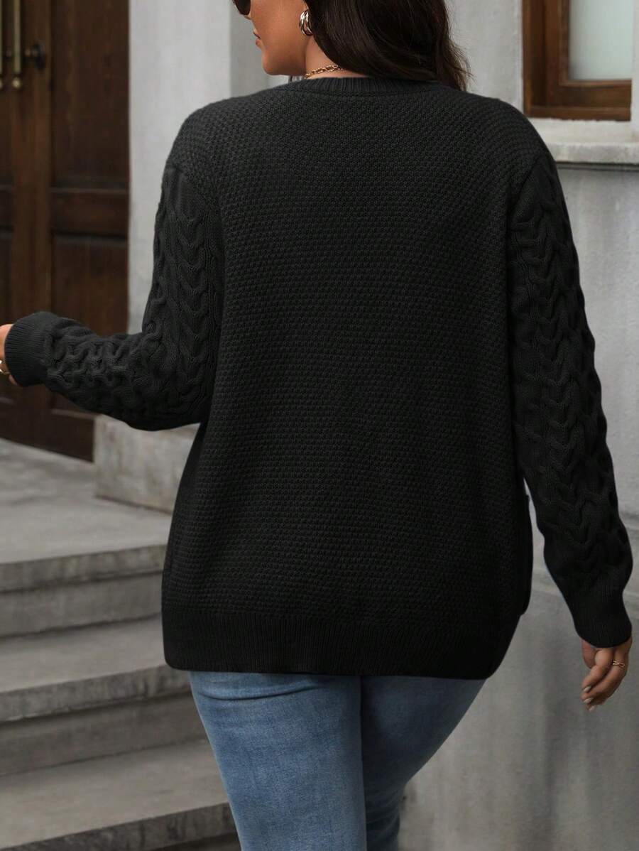 Cardigan feminino plus size, decote V e botões frontais, perfeito para qualquer ocasião.