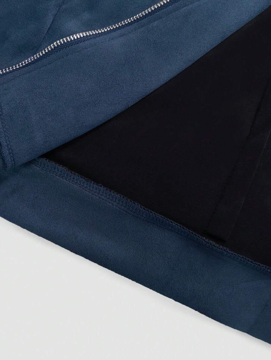Conforto e sofisticação: jaqueta motoqueira plus size curta em algodão com lapela blazer e caimento perfeito.