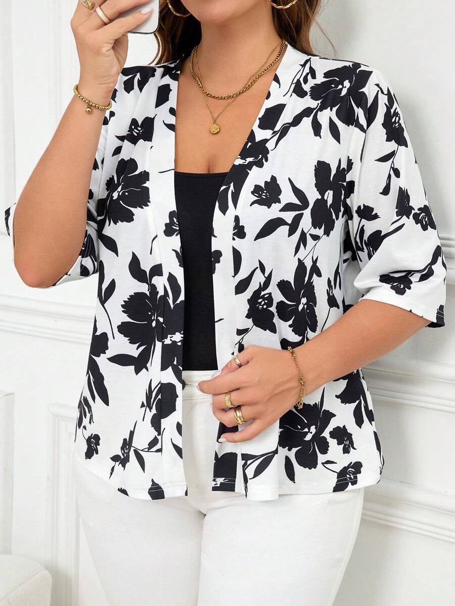 Estilo moderno com conforto. Jaqueta plus size em malha de baixa elasticidade, perfeita para qualquer ocasião.