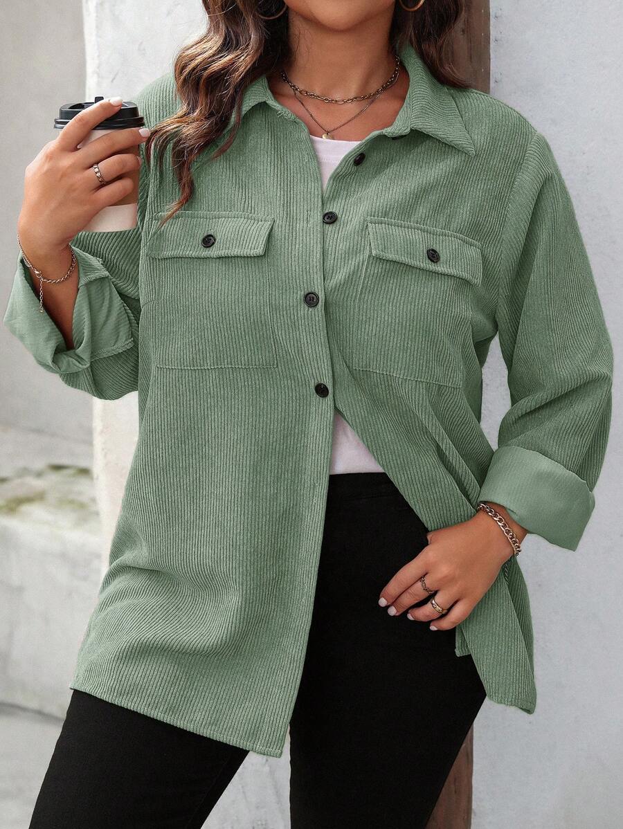 Estilo e versatilidade em uma única peça. Jaqueta Plus Size feminina com bolsos, gola lapela e tecido de alta qualidade.