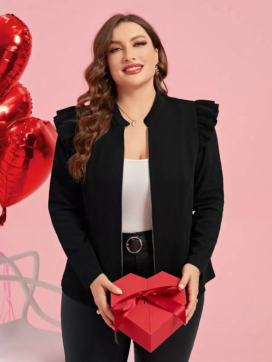 Estilo e praticidade em uma jaqueta plus size com zíper, plissado e conforto. Perfeita para valorizar sua silhueta com sofisticação.