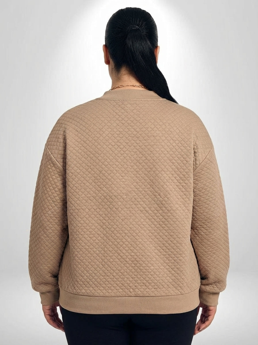 Jaqueta plus size bege de estilo casual com gola bomber e comprimento regular