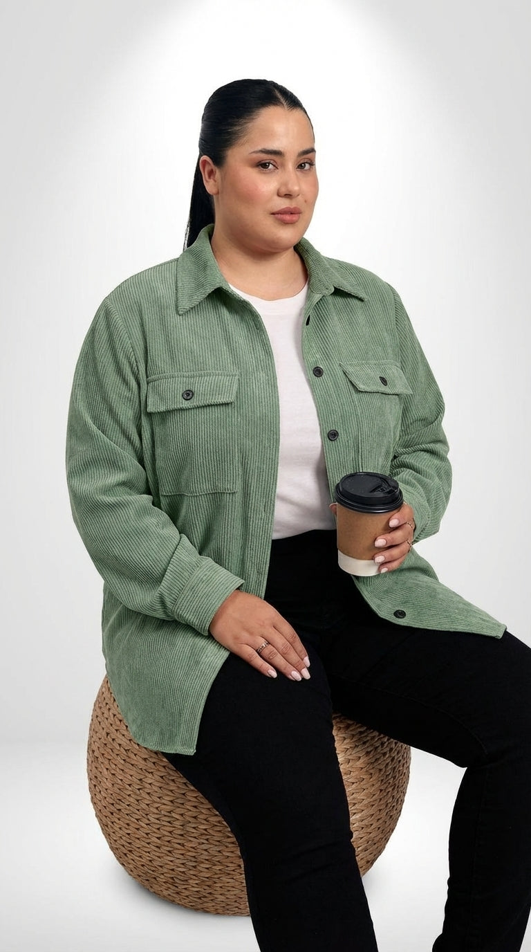 Jaqueta plus size com botões frontais, ajuste regular e visual casual elegante
