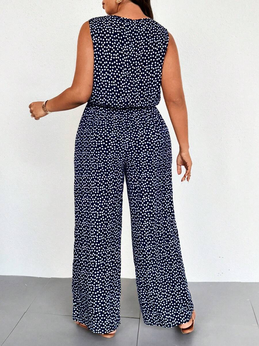 Peça versátil em algodão, sem mangas e de caimento leve. Perfeito para eventos ou looks casuais.