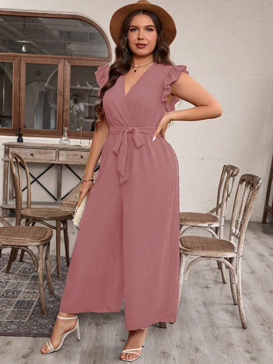 Arrase em festas com macacão Plus Size elegante e versátil.