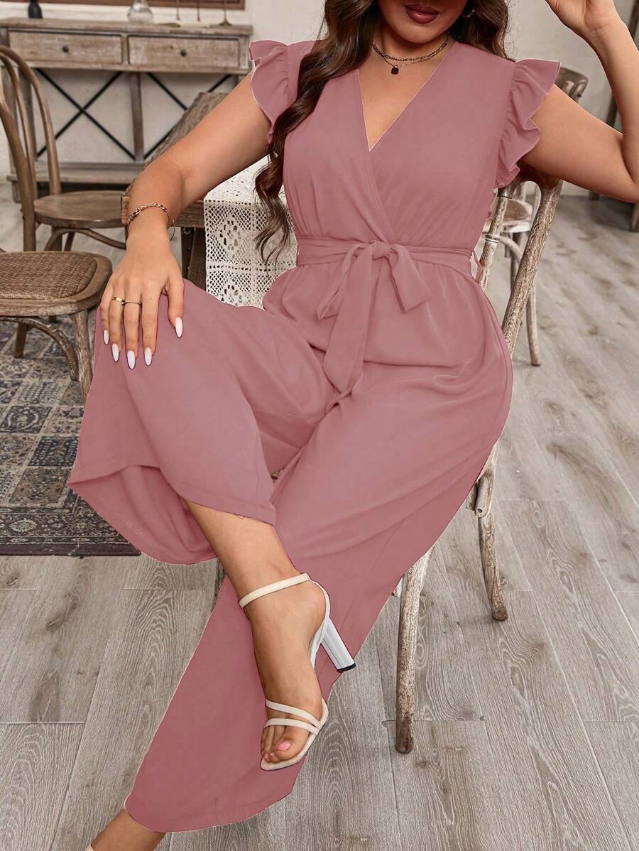 Ajuste ideal e caimento impecável em macacão Plus Size.