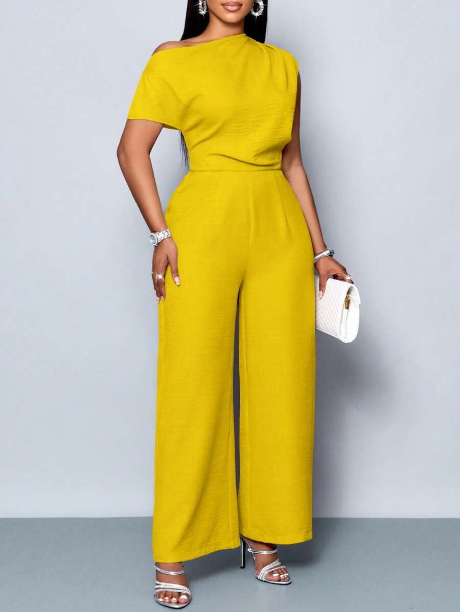 Conforto e estilo em macacão plus size ombro à mostra, tecido macio e caimento que valoriza suas curvas.